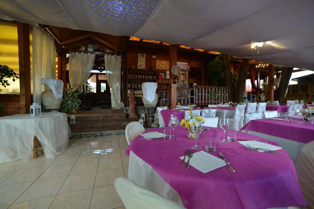 Agriturismo Borgo Dell'Aschetto Marina di Cerveteri Luaran gambar