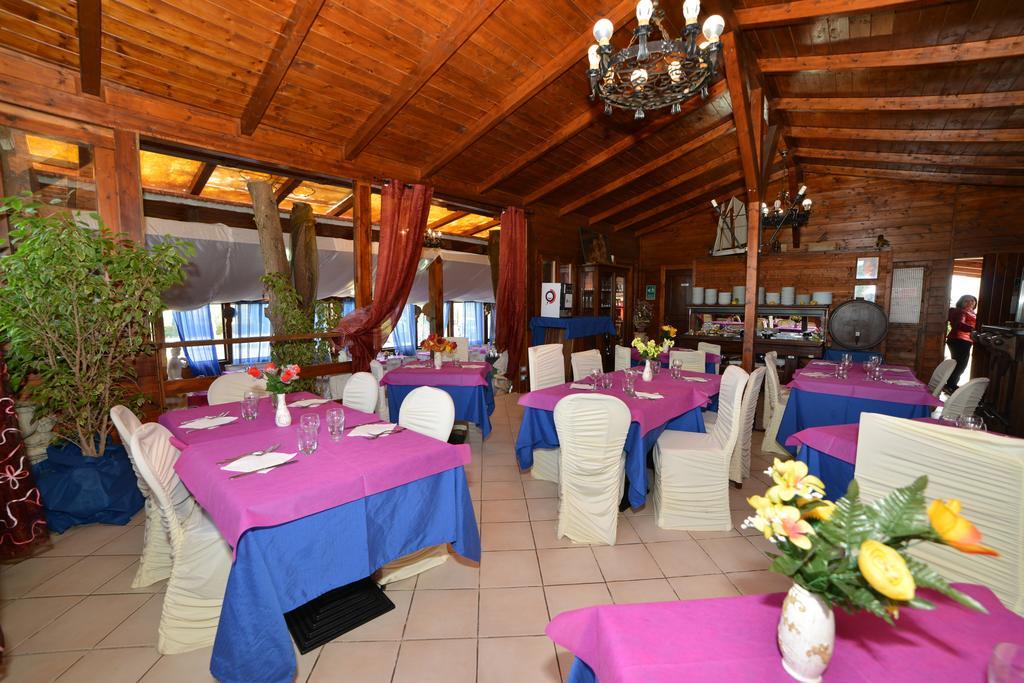Agriturismo Borgo Dell'Aschetto Marina di Cerveteri Luaran gambar