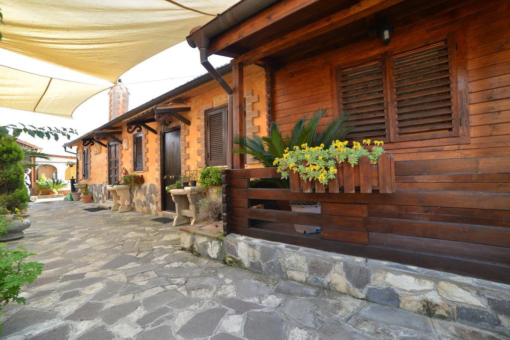 Agriturismo Borgo Dell'Aschetto Marina di Cerveteri Luaran gambar