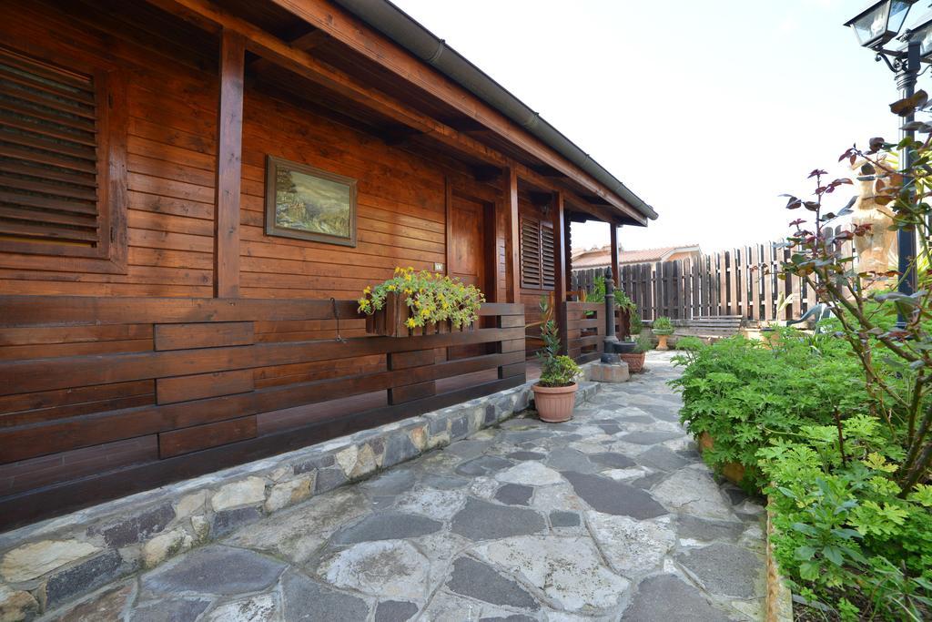 Agriturismo Borgo Dell'Aschetto Marina di Cerveteri Luaran gambar