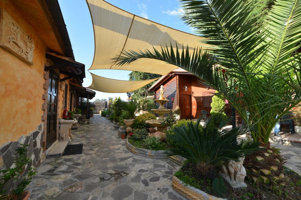 Agriturismo Borgo Dell'Aschetto Marina di Cerveteri Luaran gambar